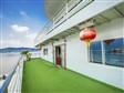 长江三峡新高湖游轮观景走廊